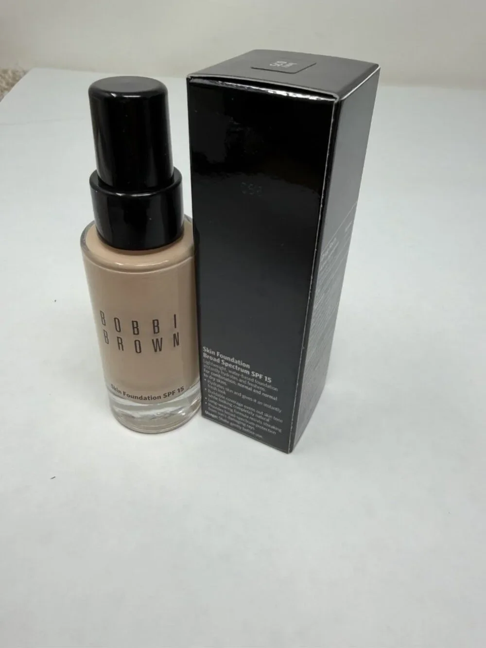 Bobbi Brown Skin Foundation SPF15 IVORY C024 1oz/30ml New W/ Box